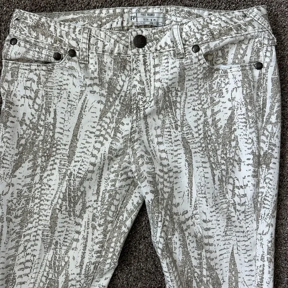 Free People Snake Skin Print Skinny Jeans zipper ankle sz 29 - Picture 2 of 5